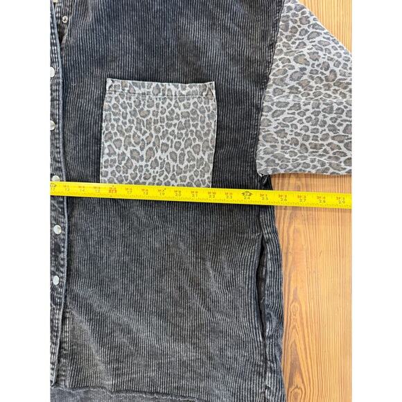 Oli & Hali‎ Hooded Button Up Corduroy Jacket Women's Medium Leopard Print Black - Picture 6 of 7